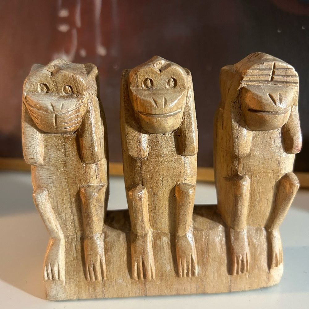 Wooden Handcrafted Three Wise Monkeys Figurine See Hear Speak No Evil Sculpture